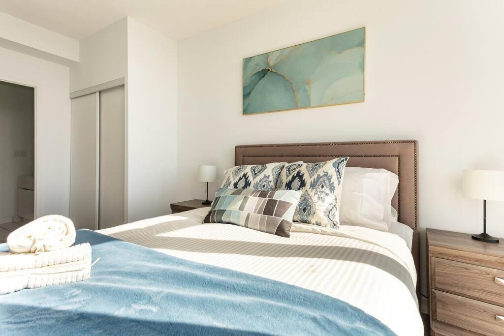 Luxury Downtown Lakeview & City View Condo Toronto Dış mekan fotoğraf