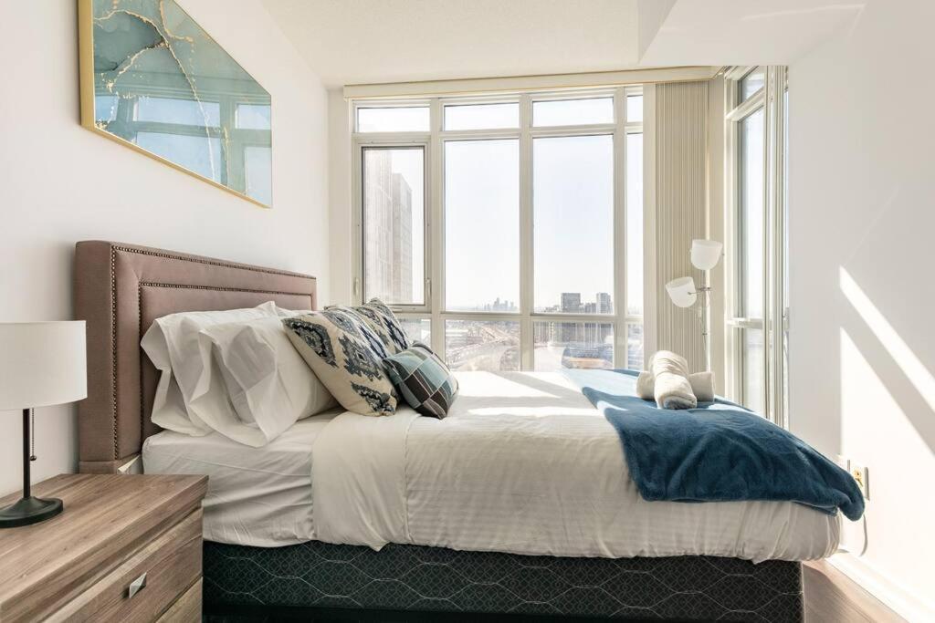 Luxury Downtown Lakeview & City View Condo Toronto Dış mekan fotoğraf